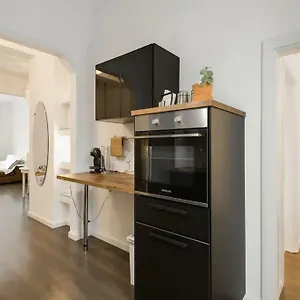 https://roman-market-upper-aristitelous-sq-luxury-apartment.hotels-of-thessaloniki.com