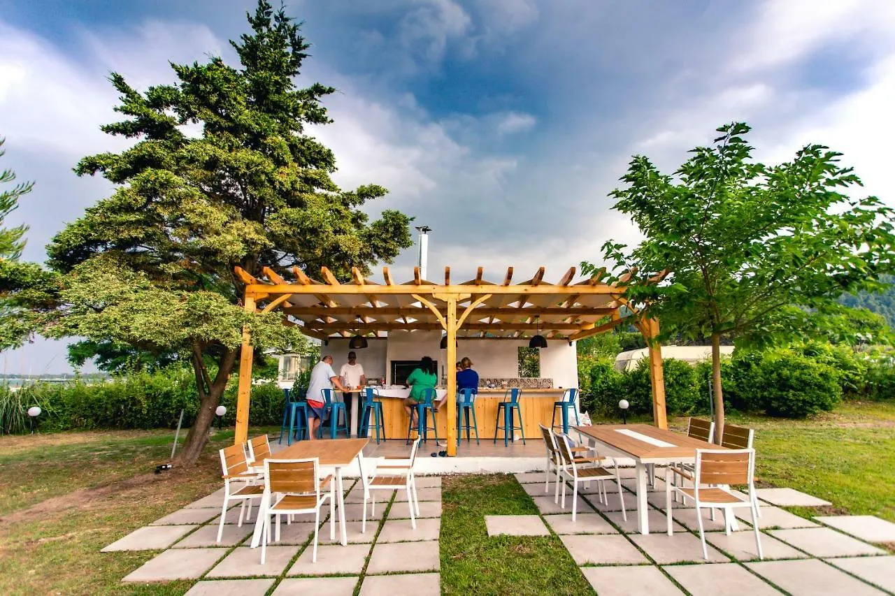 Kokkinos Aparthotel Vourvourou