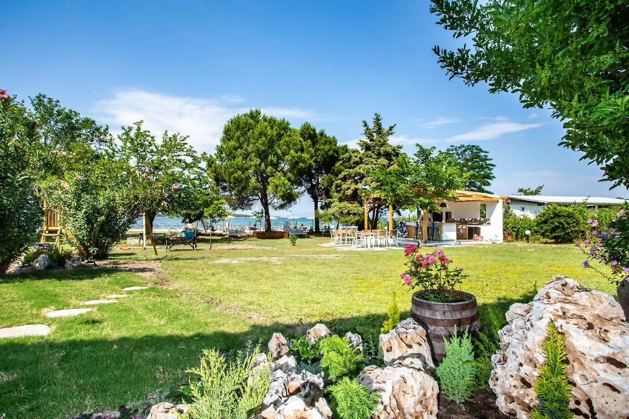 Kokkinos Aparthotel Vourvourou